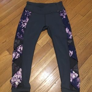CALIA by Carrie Underwood Cropped Floral Leggings